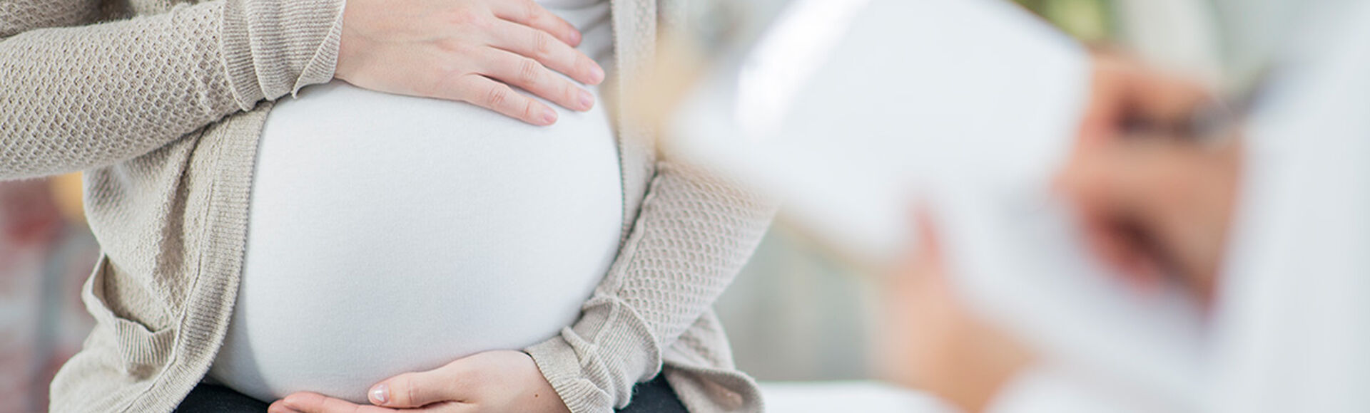 Elige el tipo de parto durante la semana 32 de embarazo | Más Abrazos by Huggies