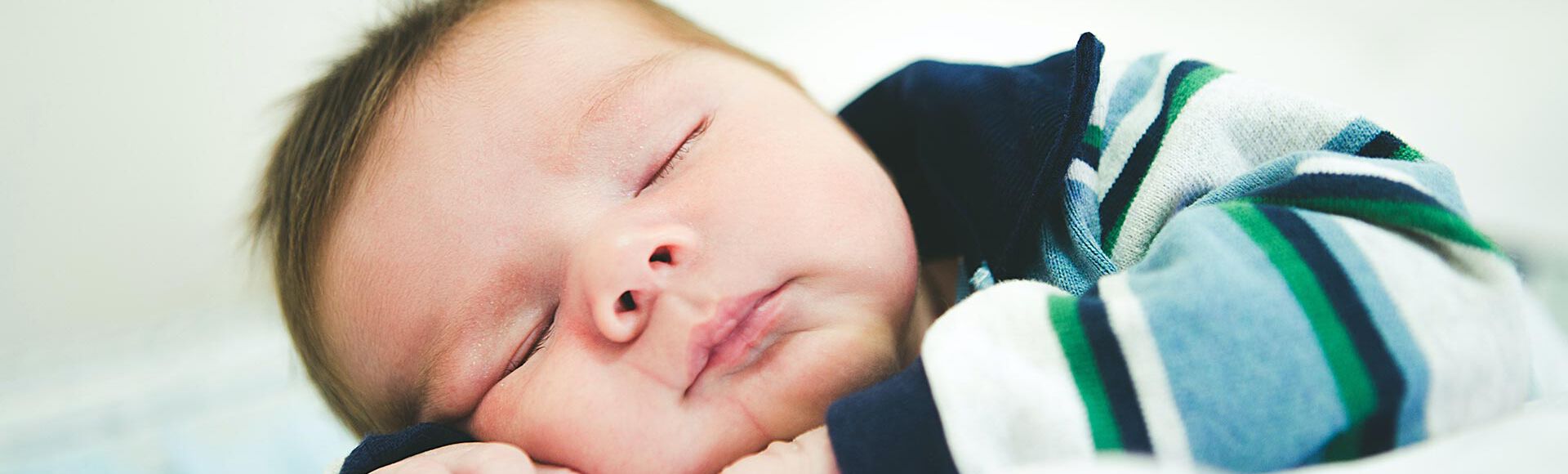 Cuánto debe dormir un bebé recién nacido